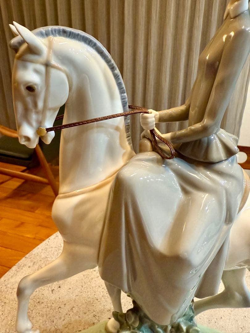 LLADRO リヤドロ　白い馬の少女