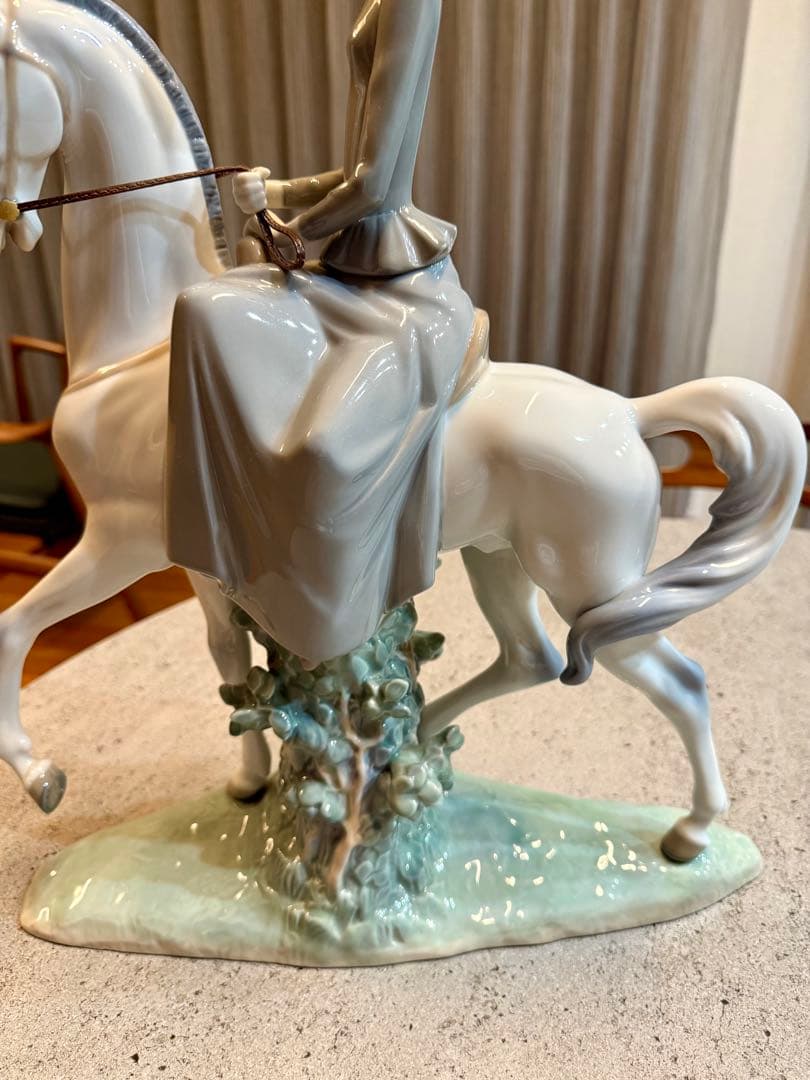 LLADRO リヤドロ　白い馬の少女