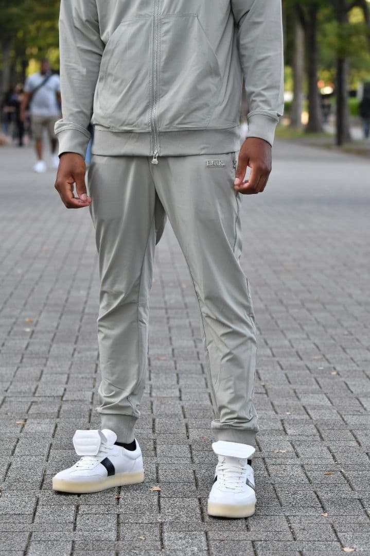 BALR. グレー スリムフィット ジャージパンツ 2XL 日本限定