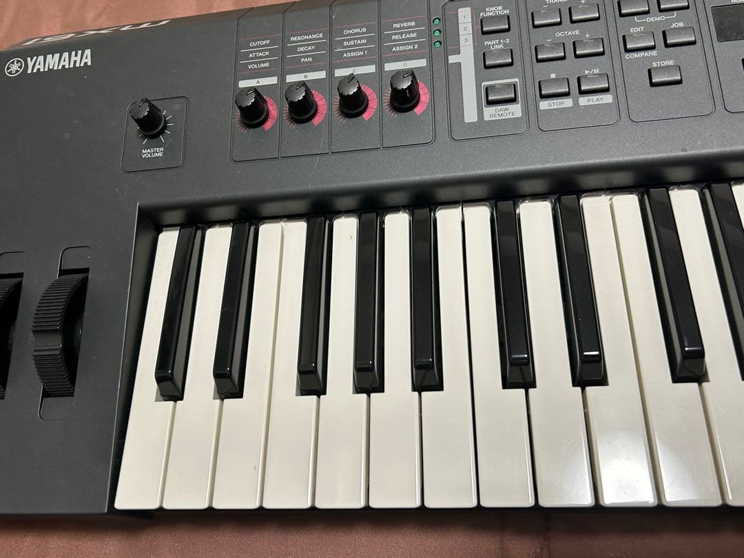 YAMAHA MX61 シンセサイザー 61鍵 専用ケース付き