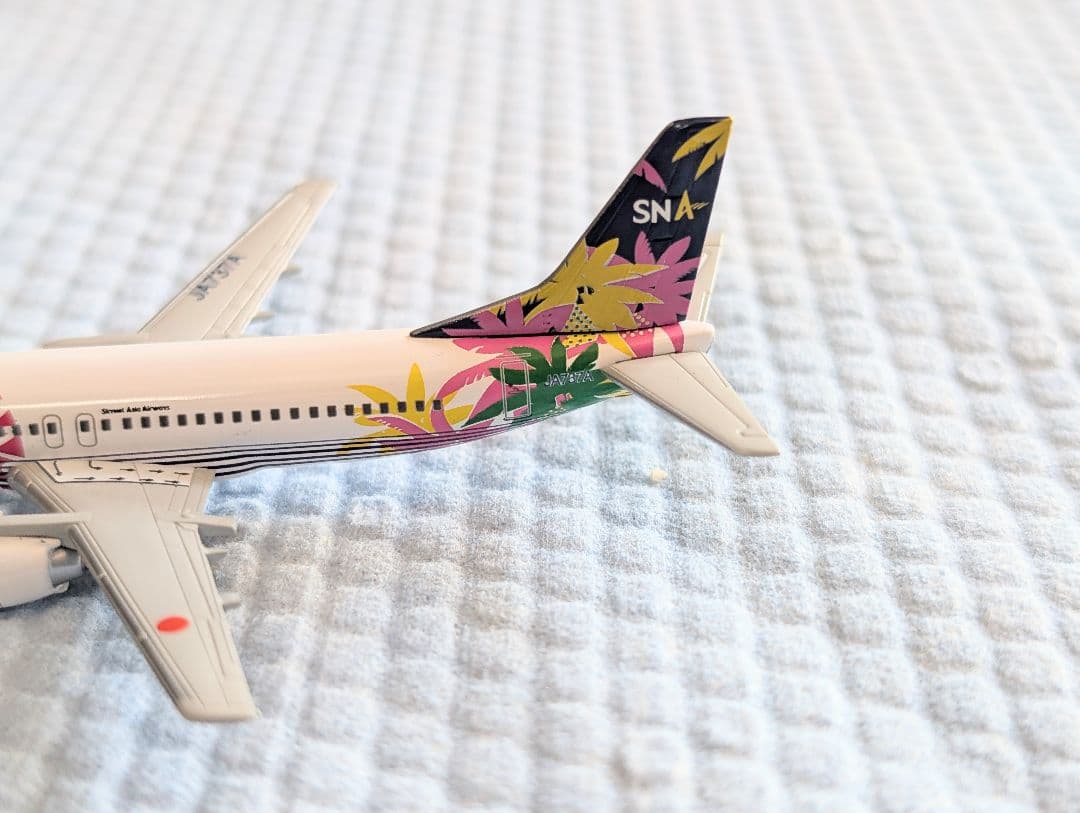 航空機・ヘリコプター Dragon wings B737-400 SNA JA737A