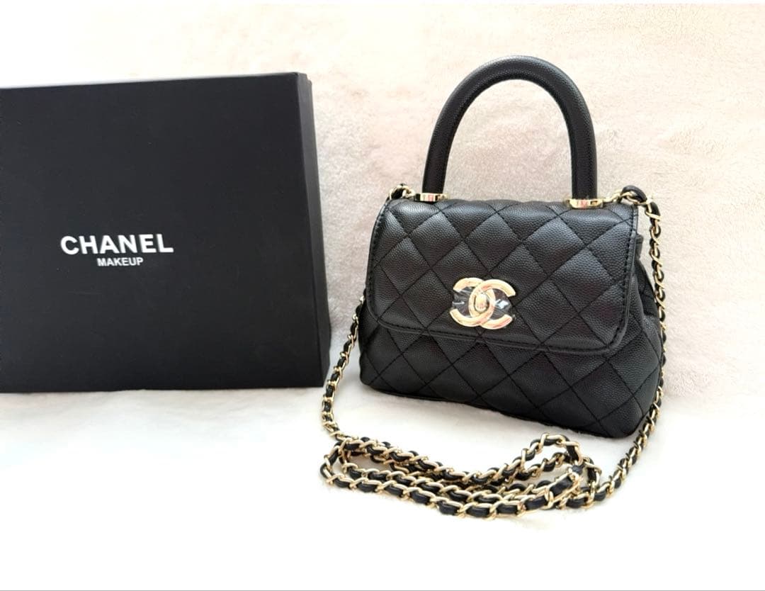 ルナ　CHANEL ショルダーバッグ　ハンドバッグ　ノベルティ