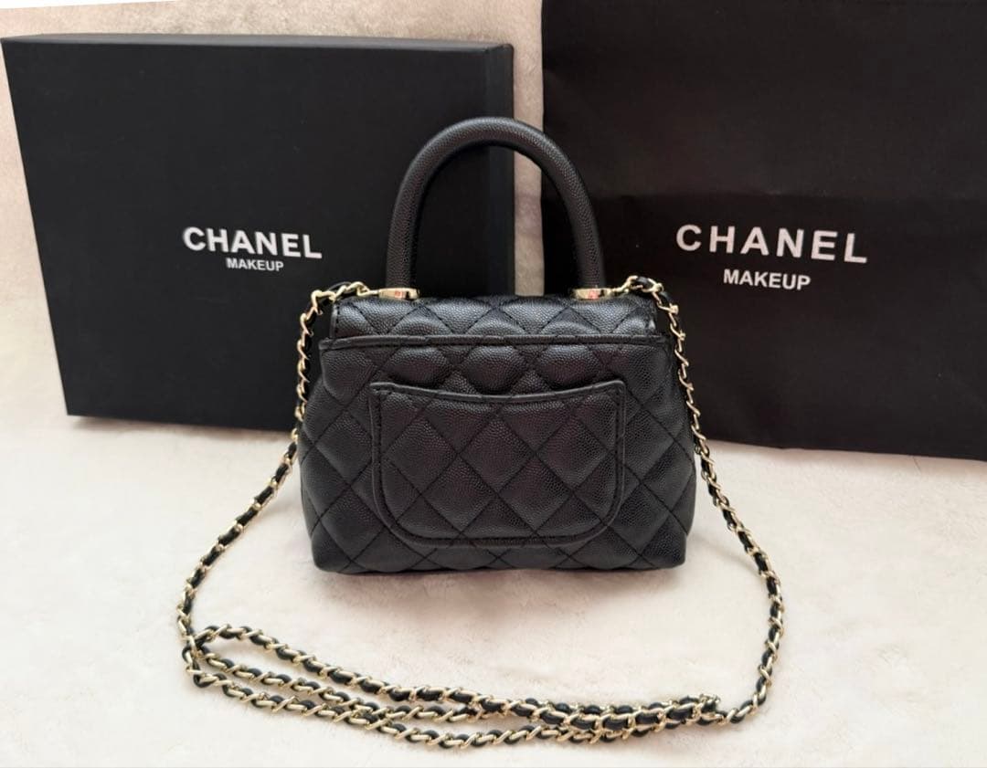 ルナ　CHANEL ショルダーバッグ　ハンドバッグ　ノベルティ
