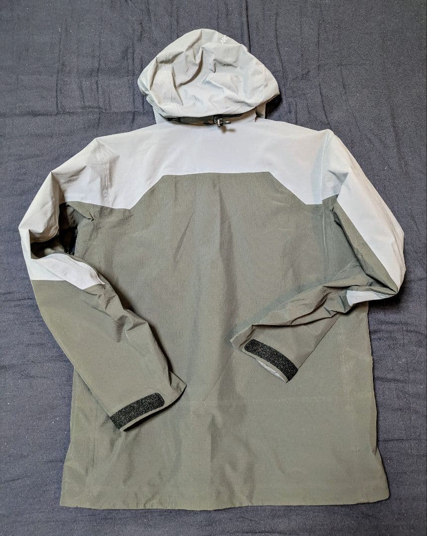 ARC'TERYX Rush Lサイズ グレー/ブラック