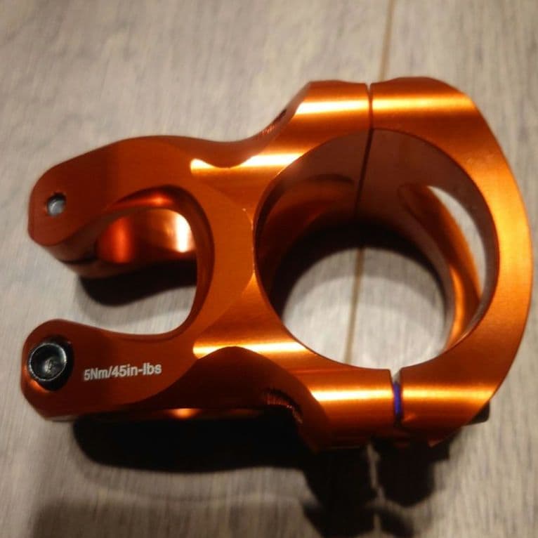 RACE FACE TURBINE Φ35㎜ × 0°× 32㎜ オレンジ