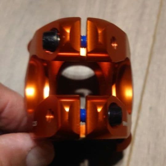 RACE FACE TURBINE Φ35㎜ × 0°× 32㎜ オレンジ