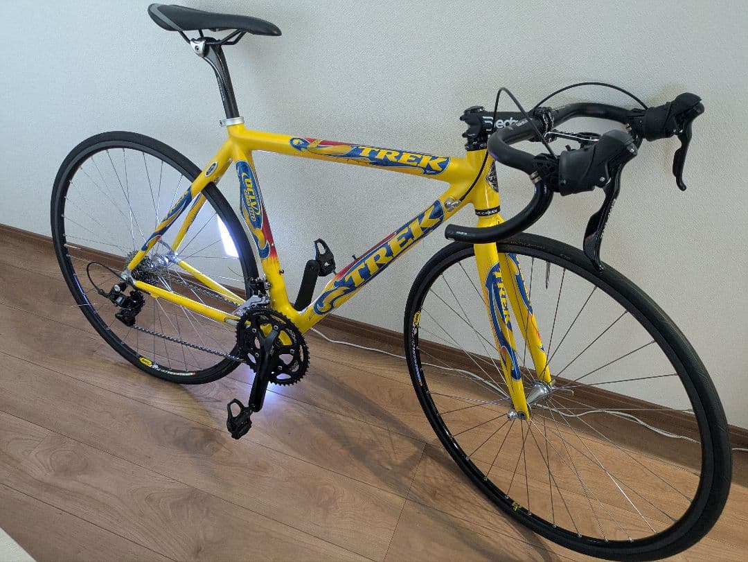 TREK トレック