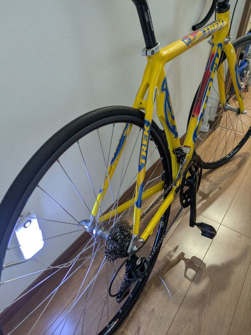 TREK トレック