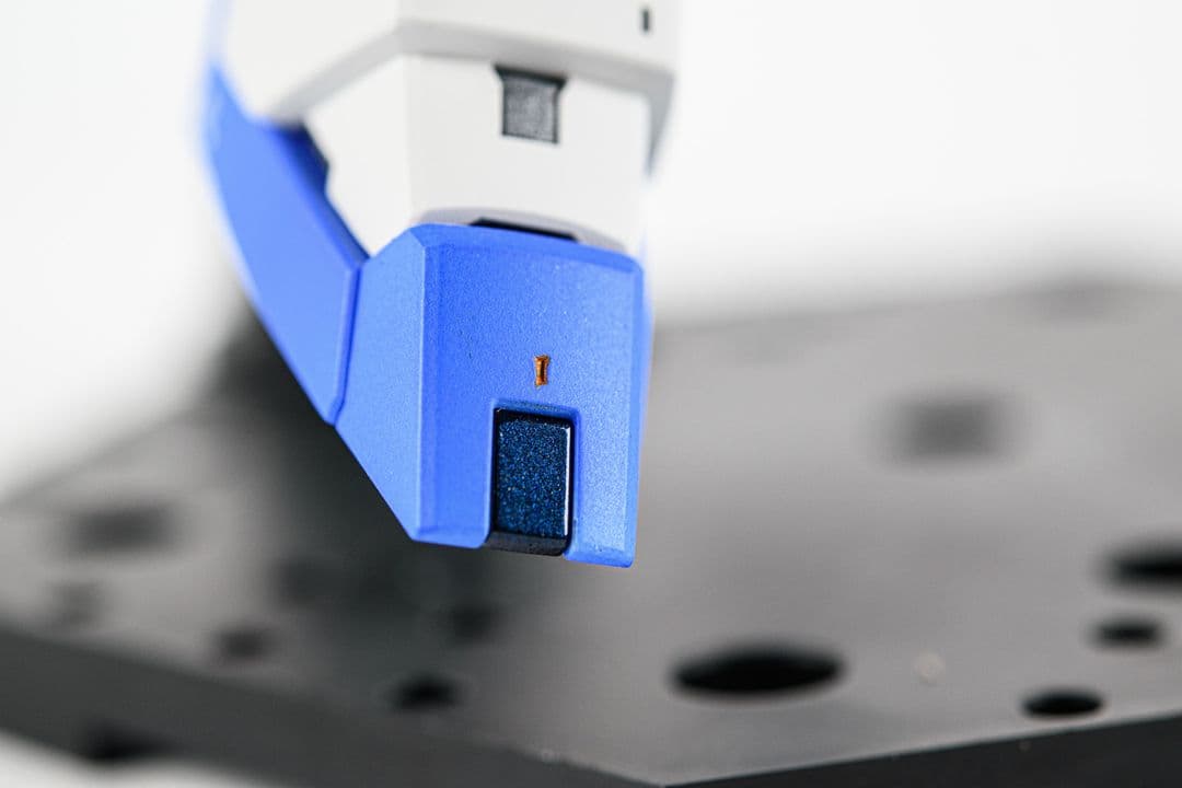 RG Hi-νガンダム 改修済全塗装完成品