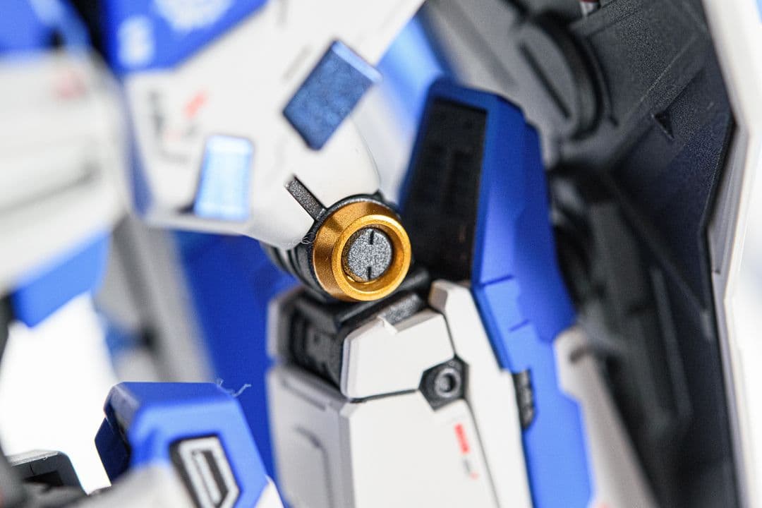 RG Hi-νガンダム 改修済全塗装完成品