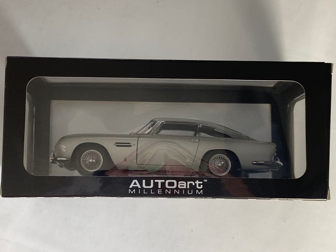 AUTOart 1/18 Aston Martin DB5 ダイキャストモデル
