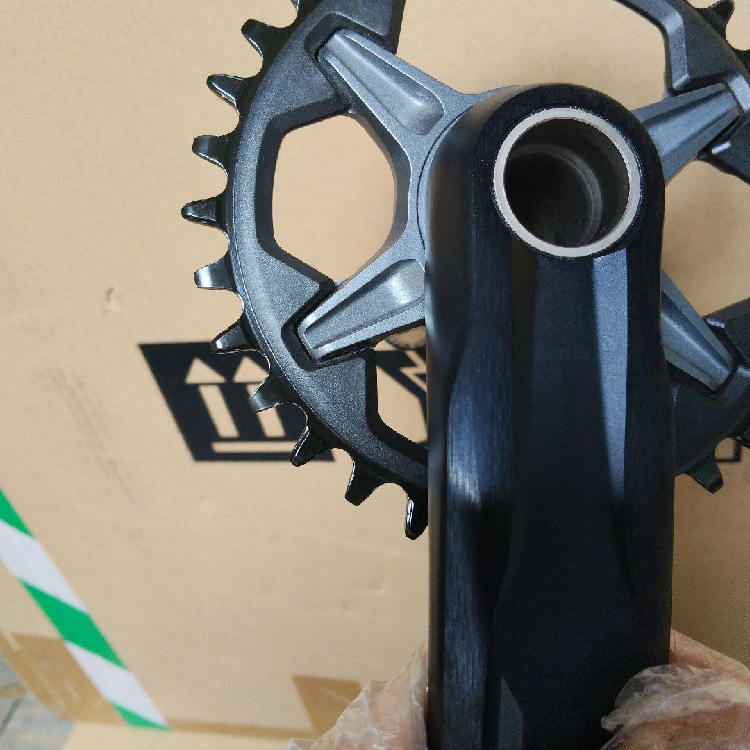 SHIMANO クランクセット