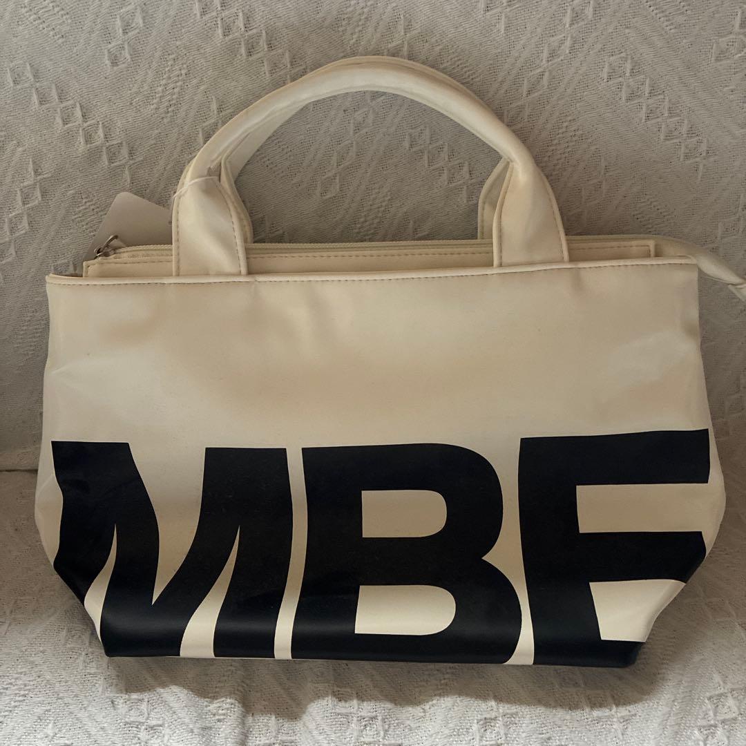 ホワイト MBE ロゴ 　ゴルフカートバック