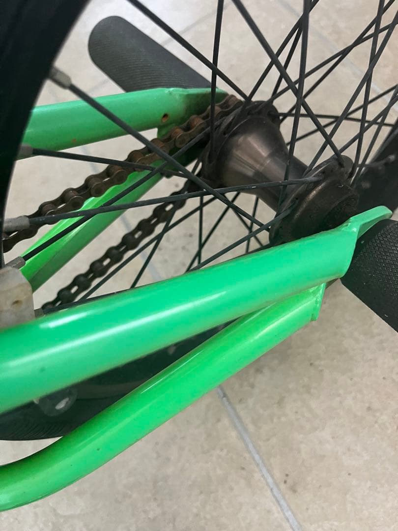 aresbikes 自転車キッズヘルメット付き