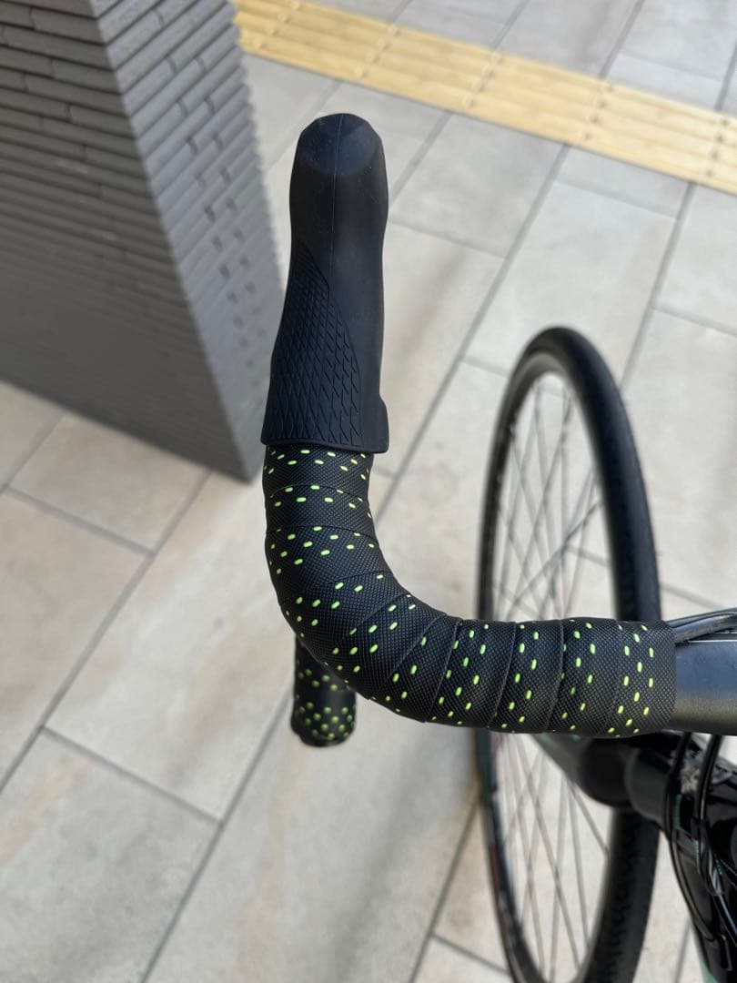BIANCHI vianirone7ロードバイク自転車