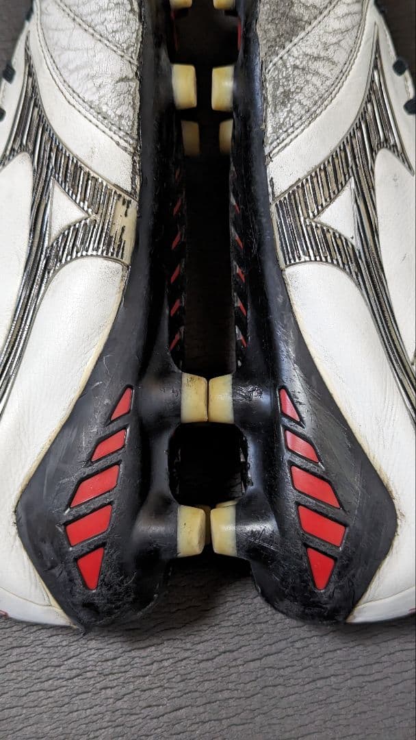 ミズノ　モレリア　ネオ　サッカースパイク　Mizuno Morelia 　neo