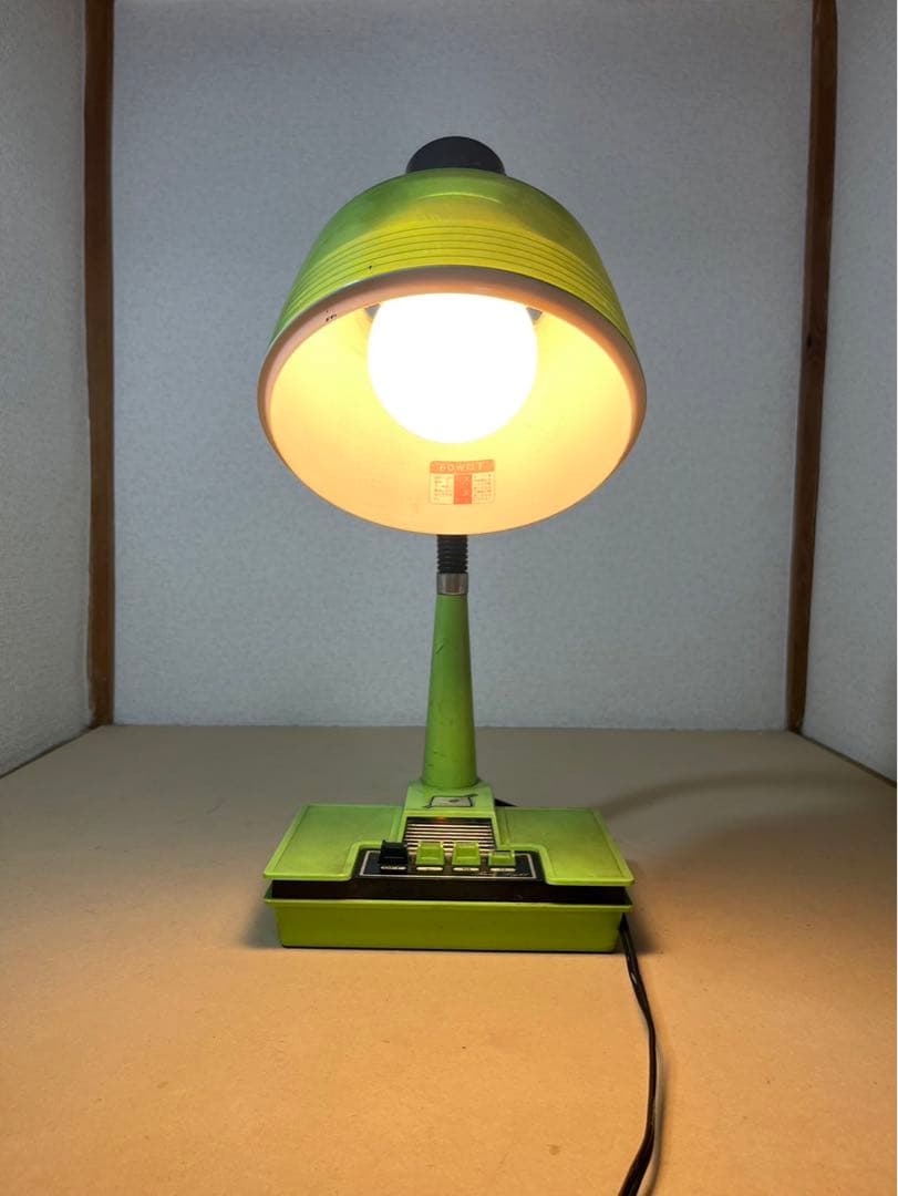 卓上ライト　電気スタンド　グリーン　レトロ