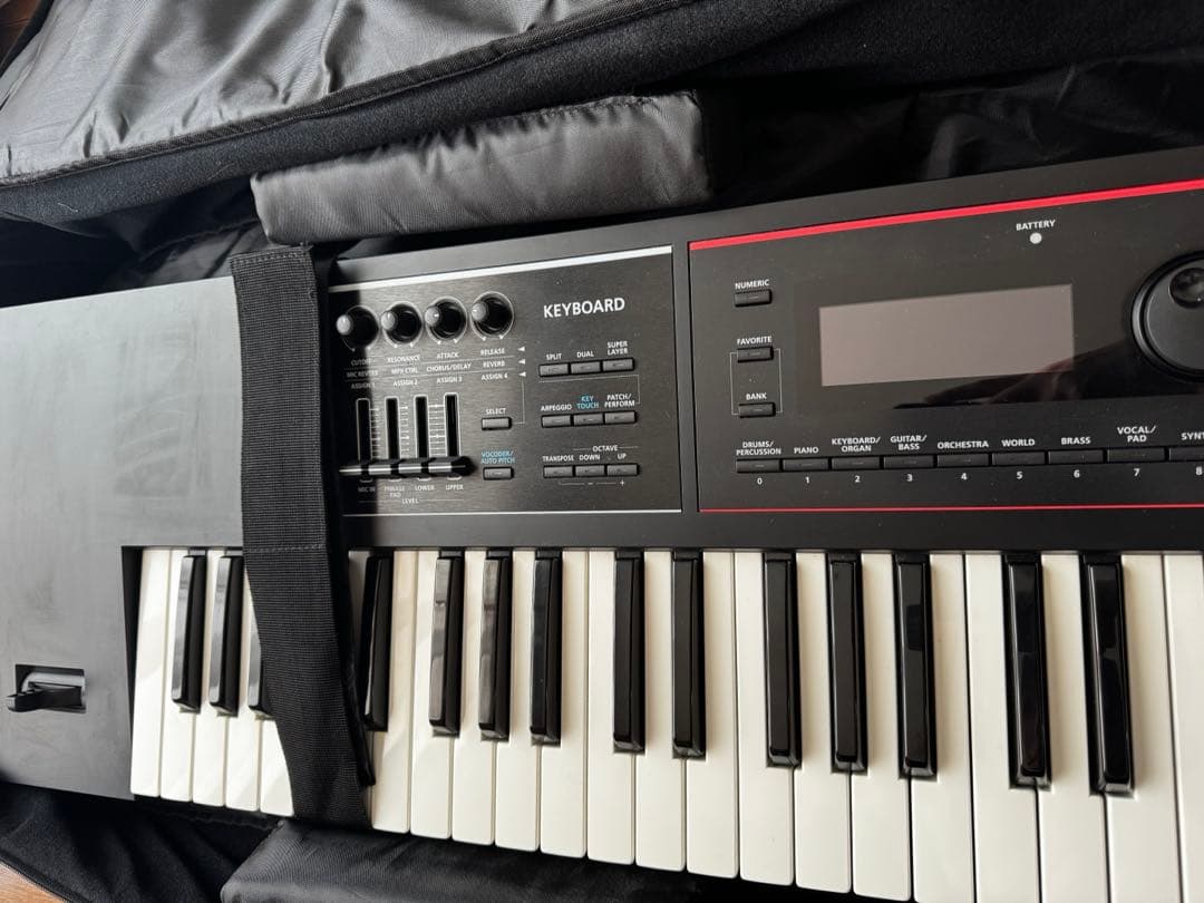 Roland JUNO DS76 シンセサイザー 76鍵スタンド・ケース有