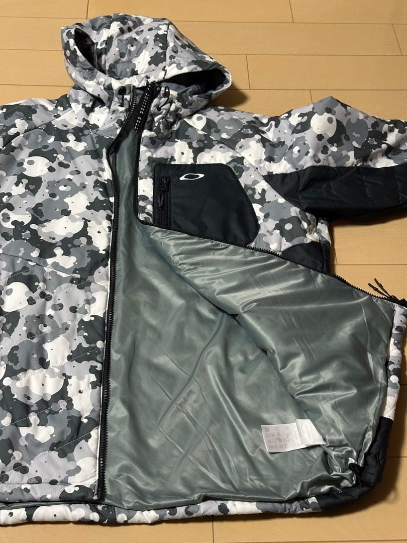 OAKLEY 中綿ジャケット 2XL 迷彩柄 保温 防寒フード付