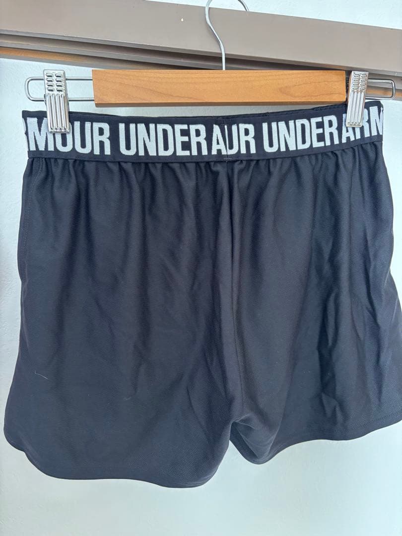 Under Armour シャツ３枚、パンツ１枚セット半袖Tシャツ M