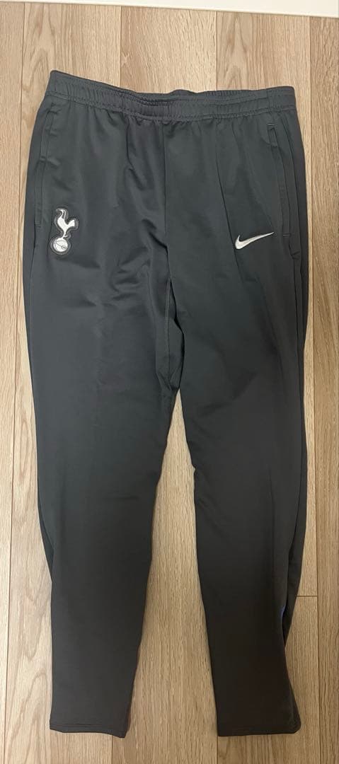 NIKE トッテナム　スパーズ　ドリルトップ、トラックパンツ　上下セット　新品
