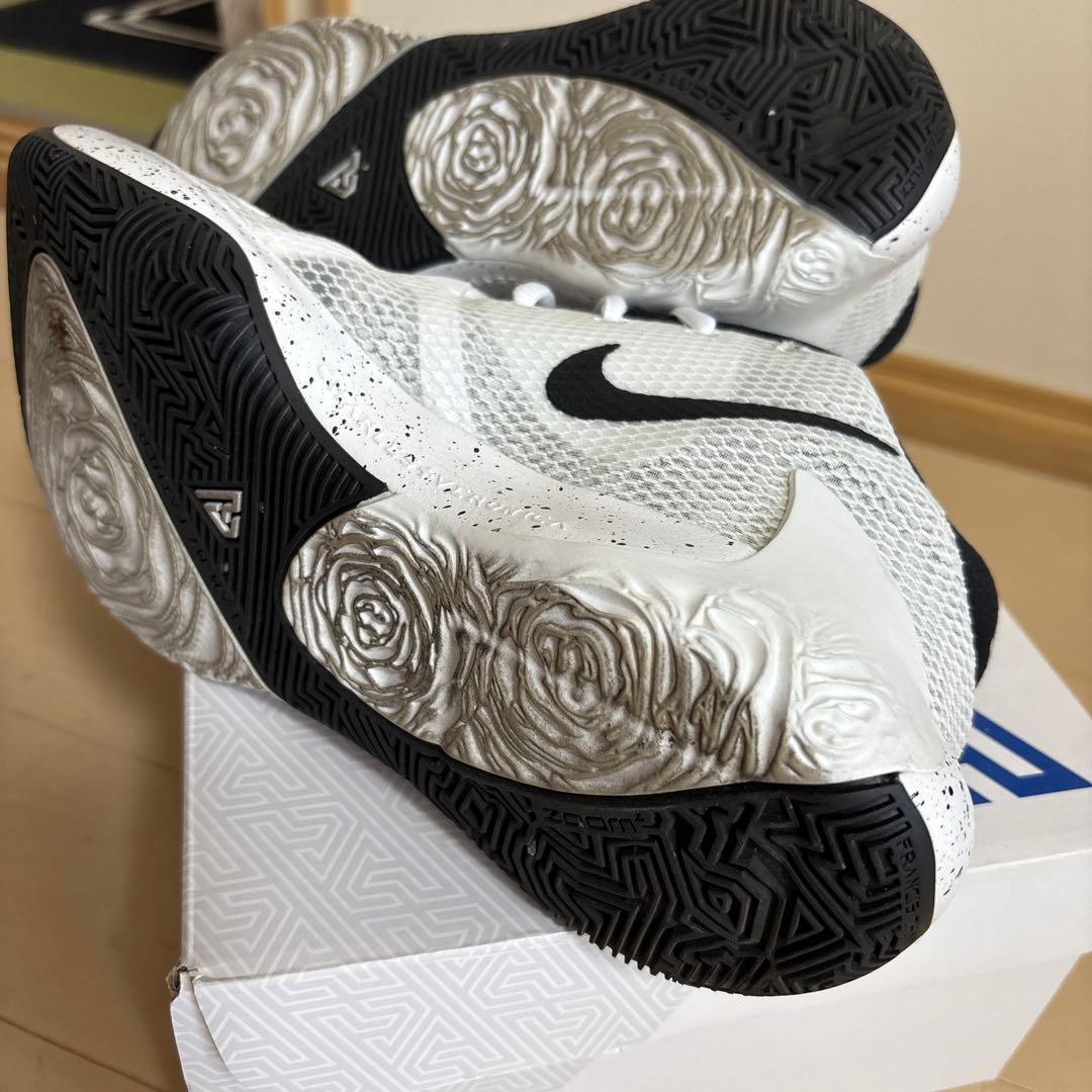 NIKE バスケットボールシューズ ホワイト/ブラック