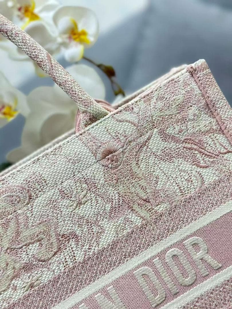 美品 ブックトート ミディアム
