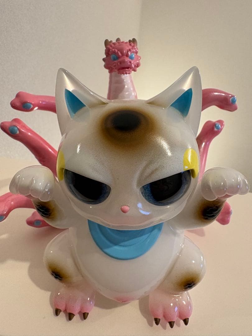 ニャスラ　SAKURA ソフビ　MEOWWWTHRA