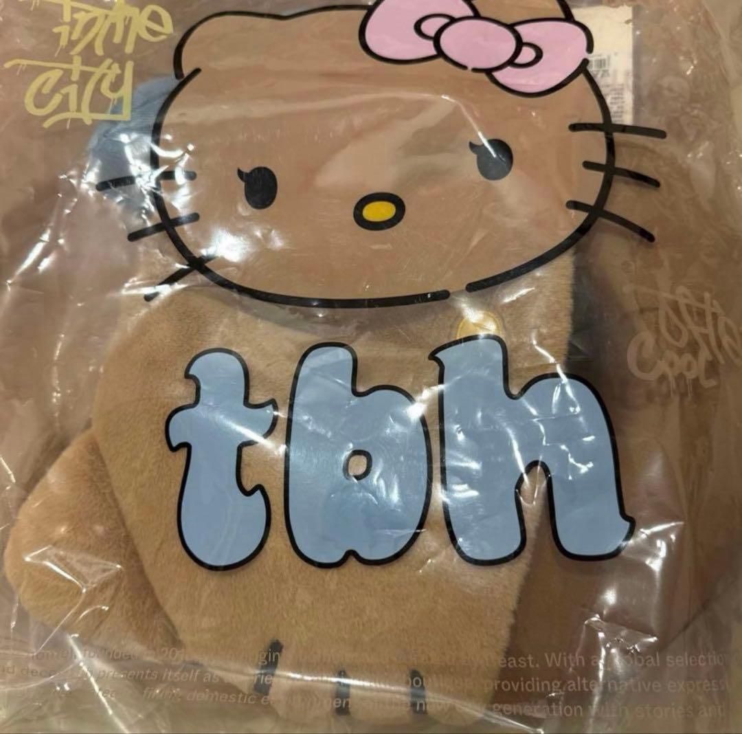 海外限定Hello Kitty x TBH ネックピロー　15