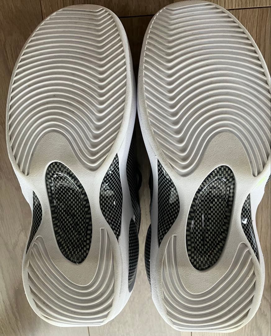 【美品！】Nike エアズームフライト95 ブラック/ホワイト 27.0cm