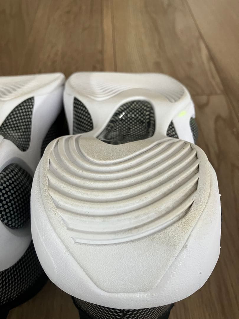 【美品！】Nike エアズームフライト95 ブラック/ホワイト 27.0cm