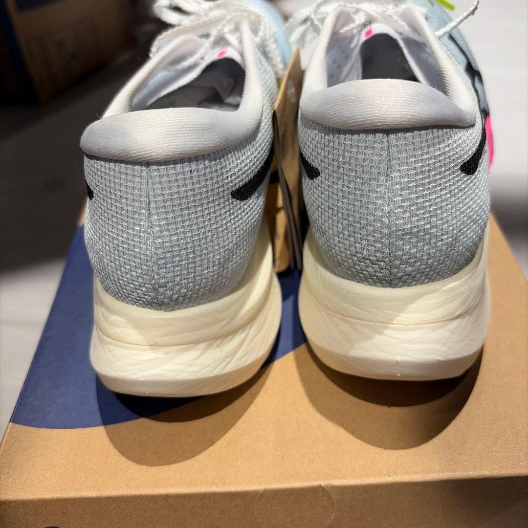新品タグ付きASICS SPEED EDGE PARIS 26.0cm