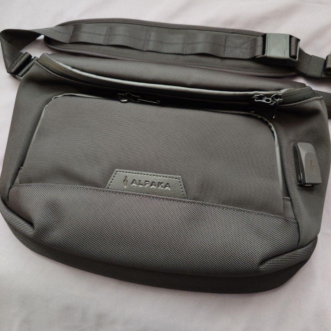 ALPAKA　アルパカ　ショルダーバッグ 10L メッセンジャーバッグ