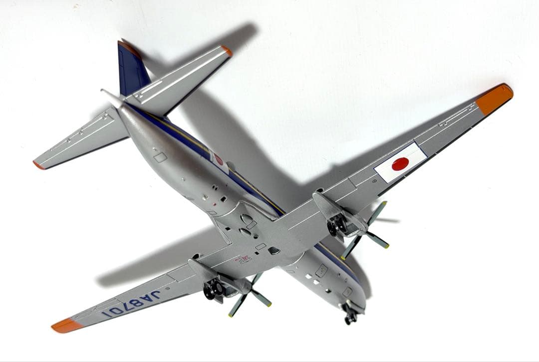 全日空商事 1/200 YS-11A LA701 海上保安庁旧塗装 JA8701