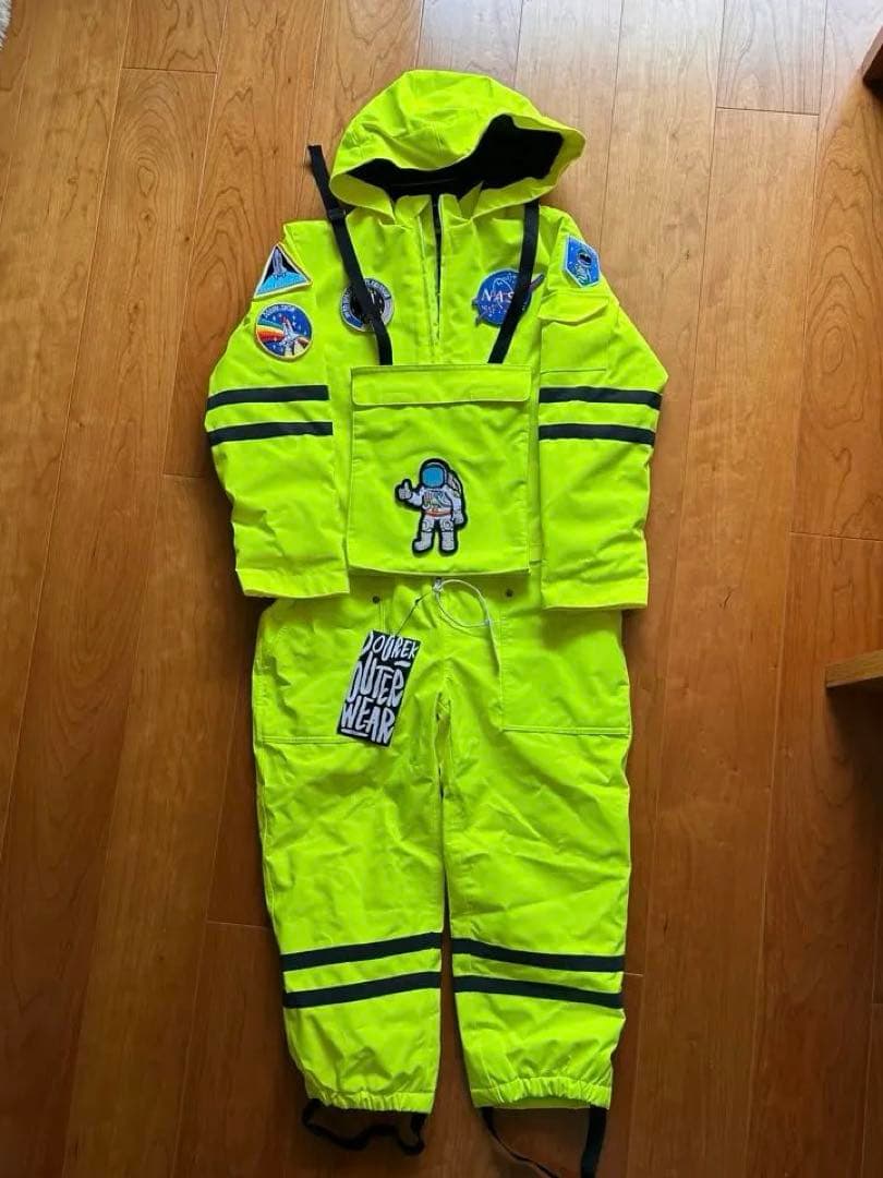 150 蛍光イエロー 宇宙飛行士ウェア　スキー