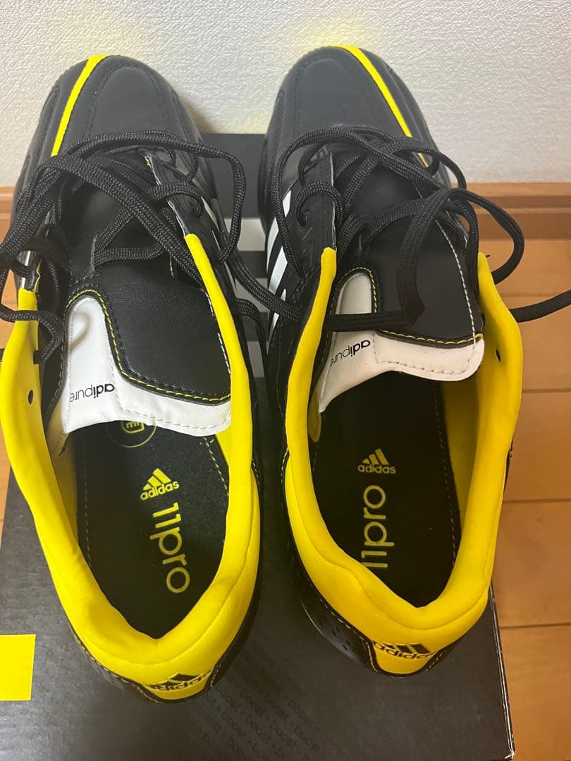 サッカースパイク aZ takumi sen BOOST 3