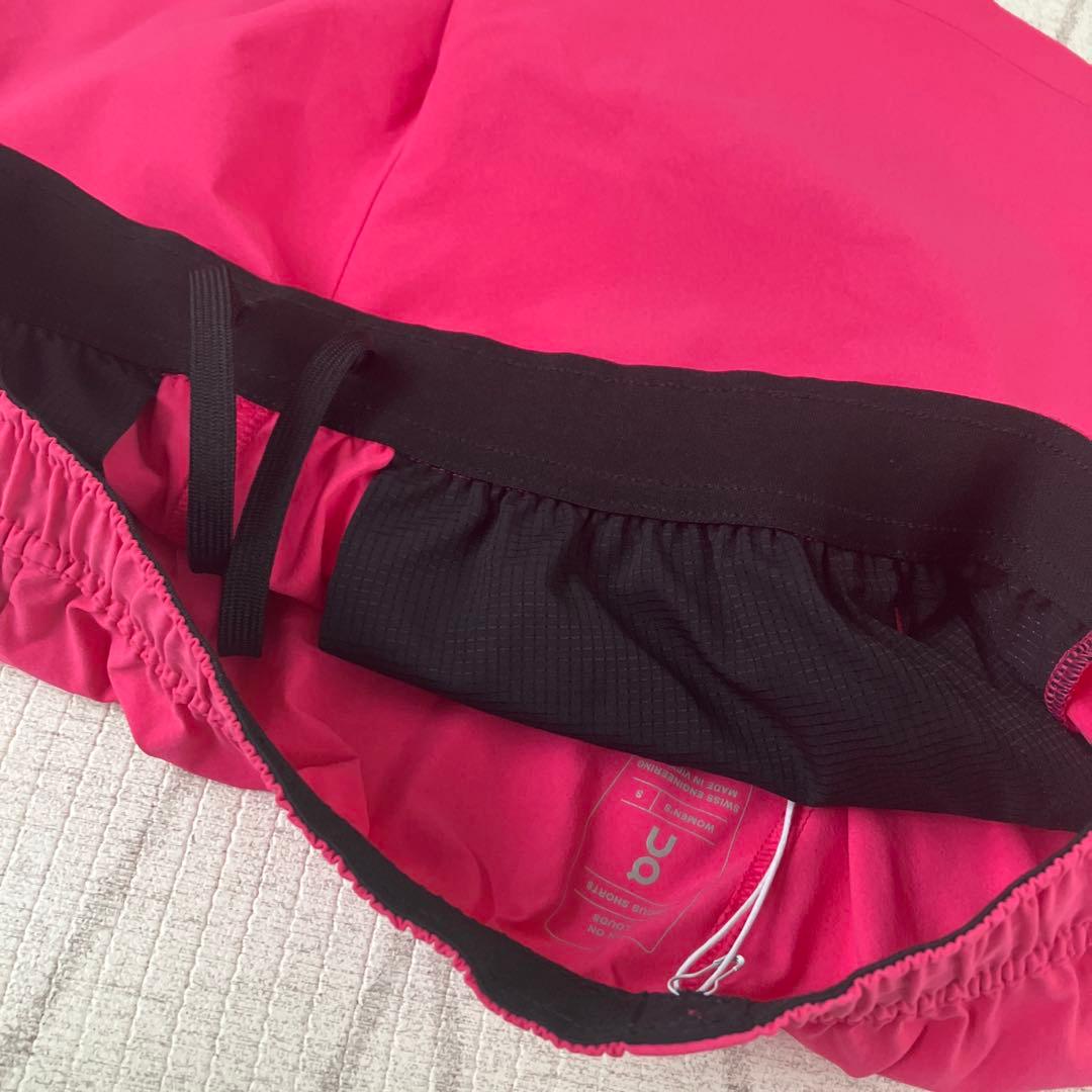 新品　On トレーニングパンツ　ランニングパンツ　ショートパンツ　ピンク　S