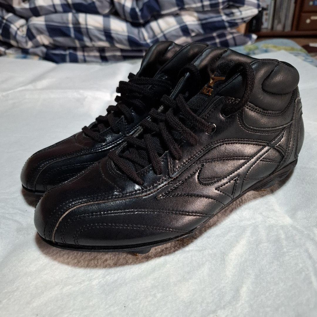 Mizuno ブラック スパイクシューズ ミッドカット