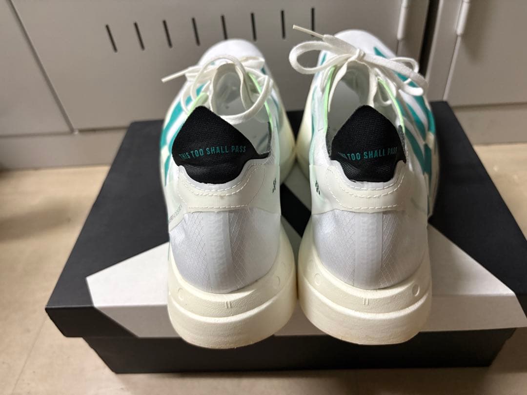 adidas Adizero Adios Pro スパイクシューズ