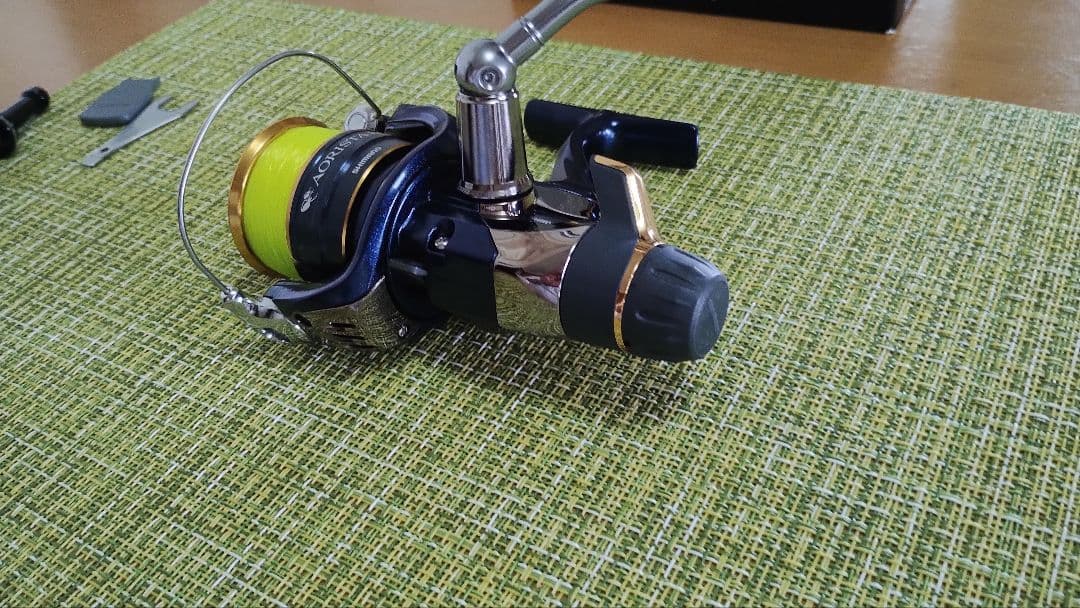 13シマノ アオリスタBB　C3000HGとダイワ アオリトライアル3000BR