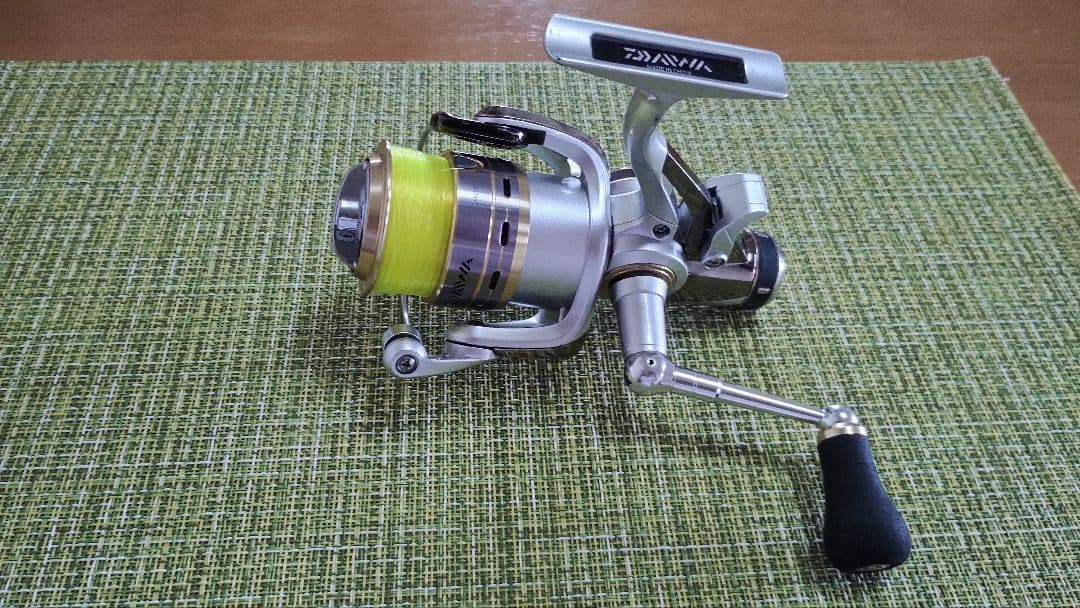 13シマノ アオリスタBB　C3000HGとダイワ アオリトライアル3000BR