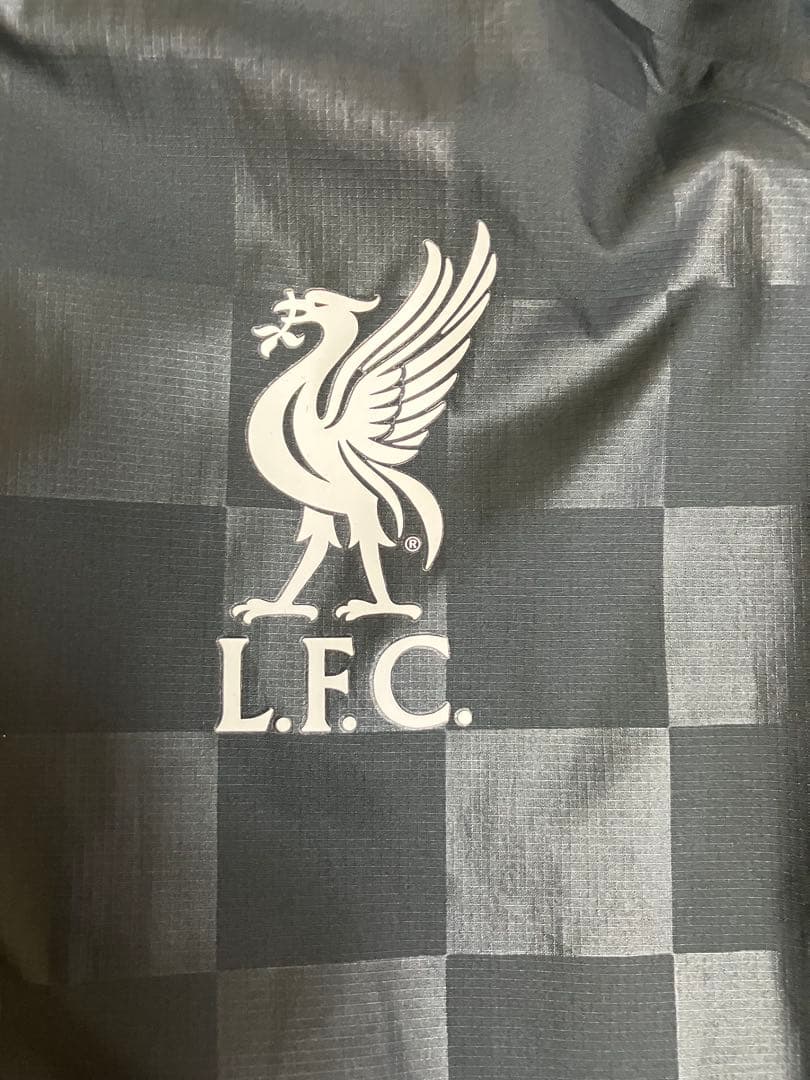 NIKE リバプール　ナイロンジャケット　Premier Liverpool