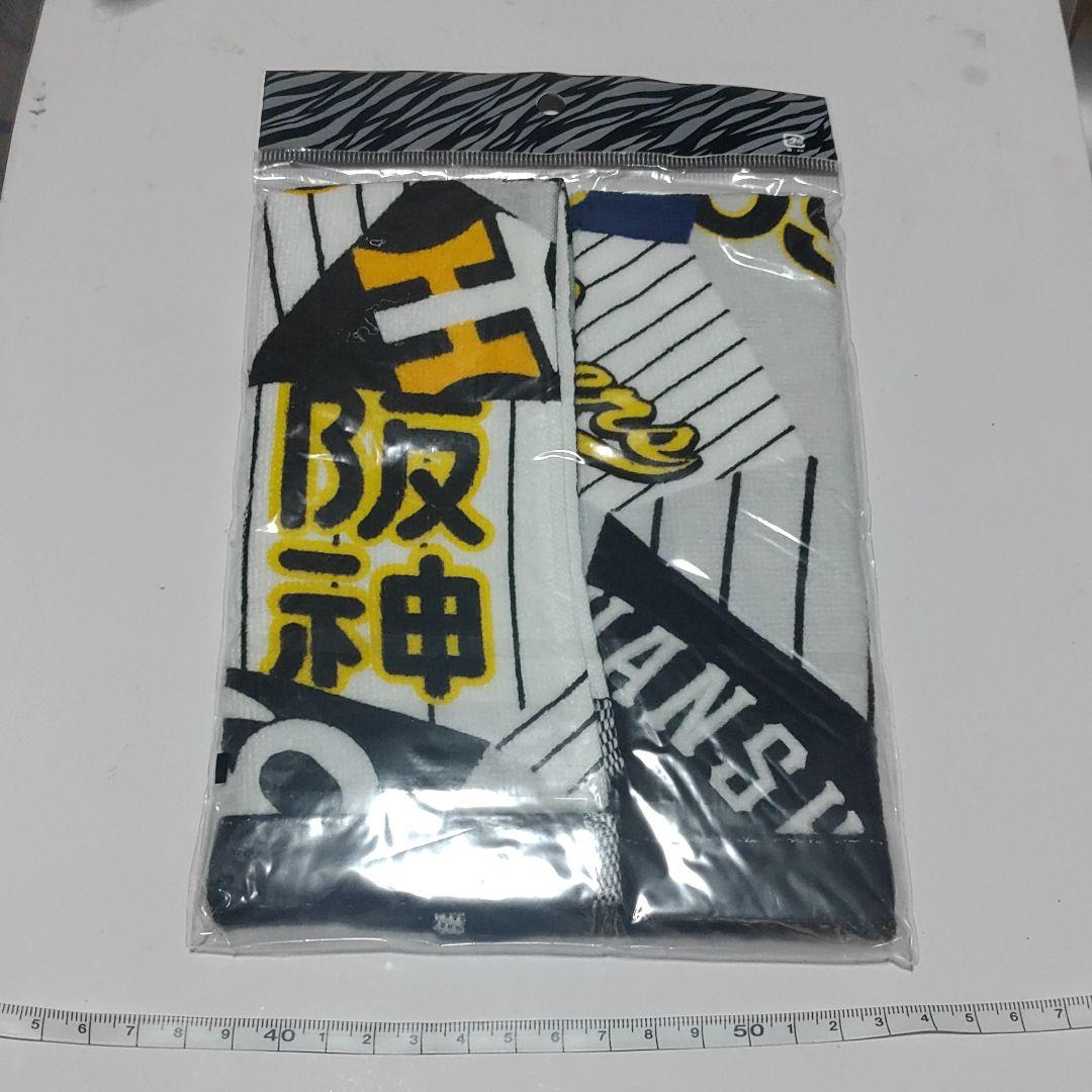 阪神タイガース　歴代ユニホーム柄ハンドタオル