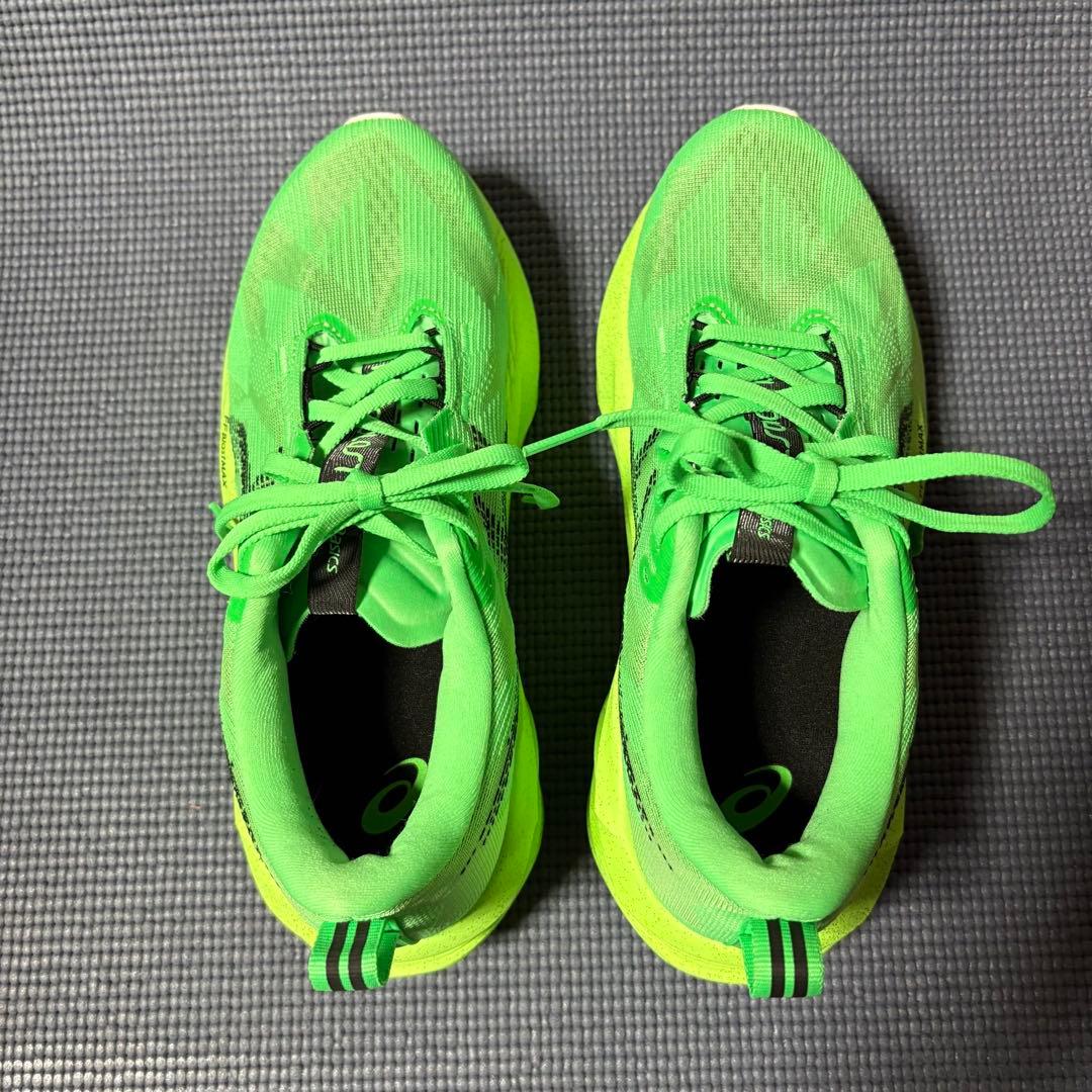 【asics NOVABLAST5】レディース 24.5cm 緑/黒
