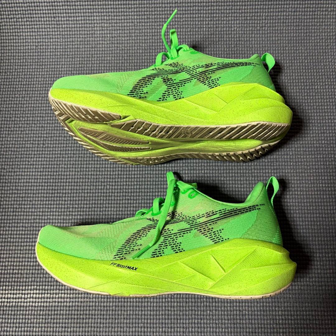 【asics NOVABLAST5】レディース 24.5cm 緑/黒