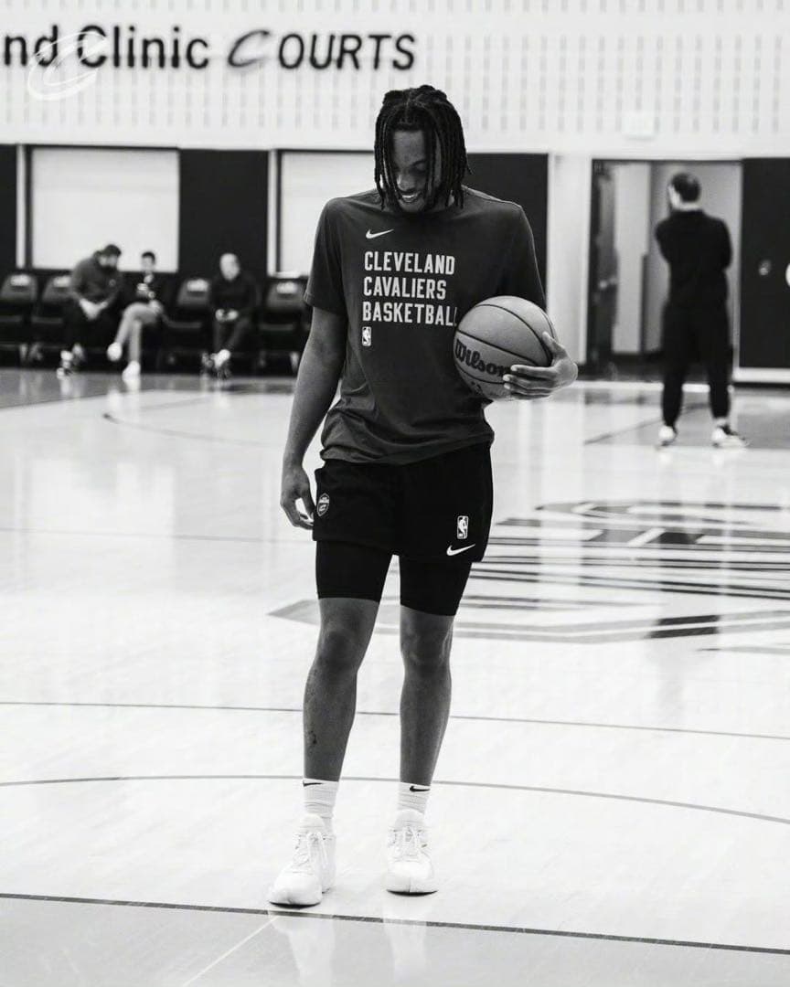 キャバリアーズNIKE NBA24シーズン選手支給品プラクティスTシャツLサイズ