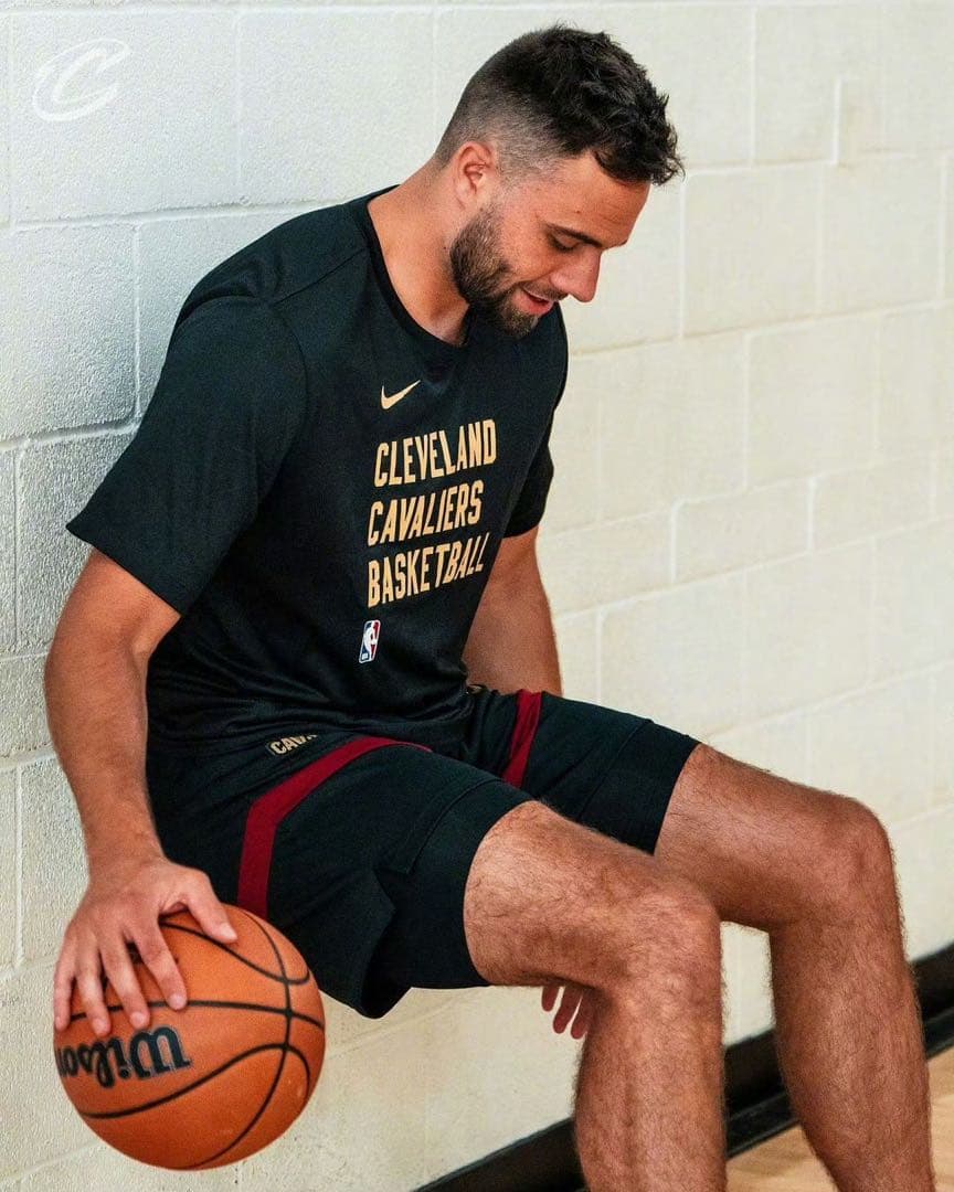 キャバリアーズNIKE NBA24シーズン選手支給品プラクティスTシャツLサイズ