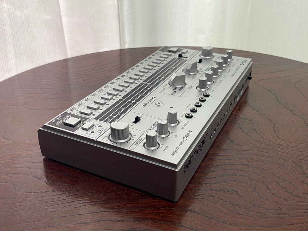 Behringer RD-6 アナログドラムマシン