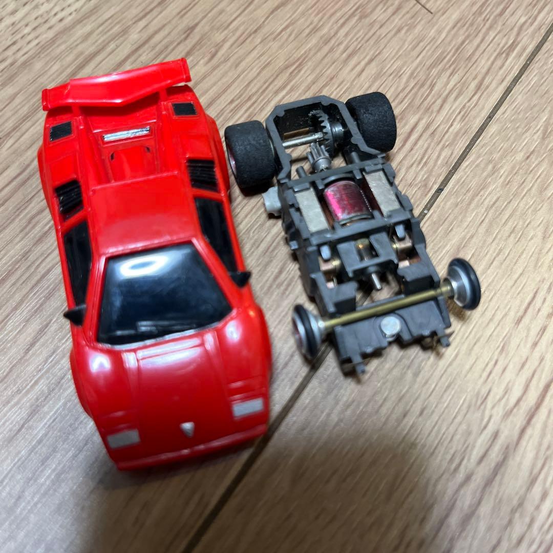 ★4台 HOスロットカー フェラーリ カウンタックはチューンナップ