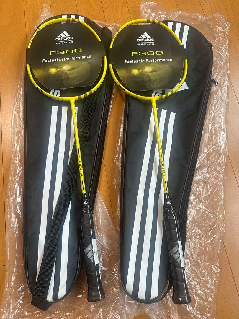 adidas F300 バドミントンラケット　2本セット